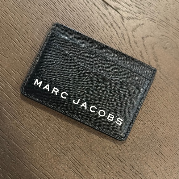 Marc Jacobs Black Key Card Holder Smooth Leather - Picture 1 of 1